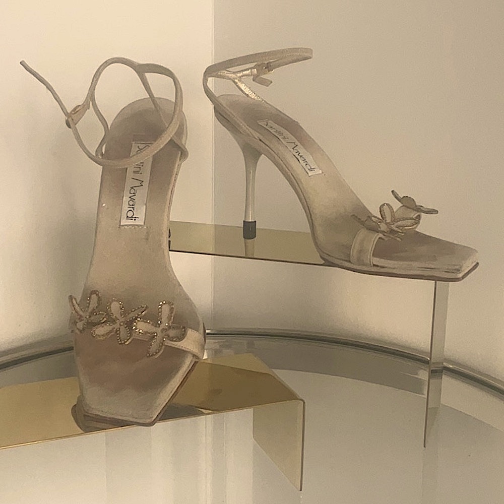 Elegant Santini  Mavardi Beige Suede Heels with Floral Design sz 38